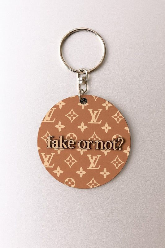 Portachiavi/Charm in legno "Fake or not?"