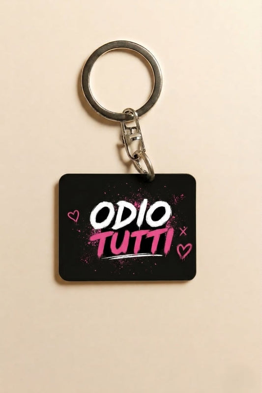 Portachiavi in legno "Odio Tutti"